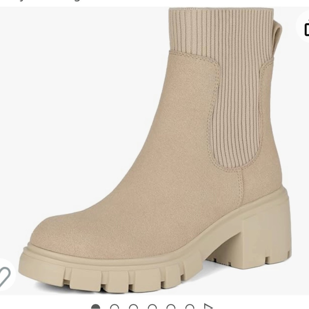 Beige Chelsea boot